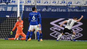 Schalke otvorio vrata Cvajte