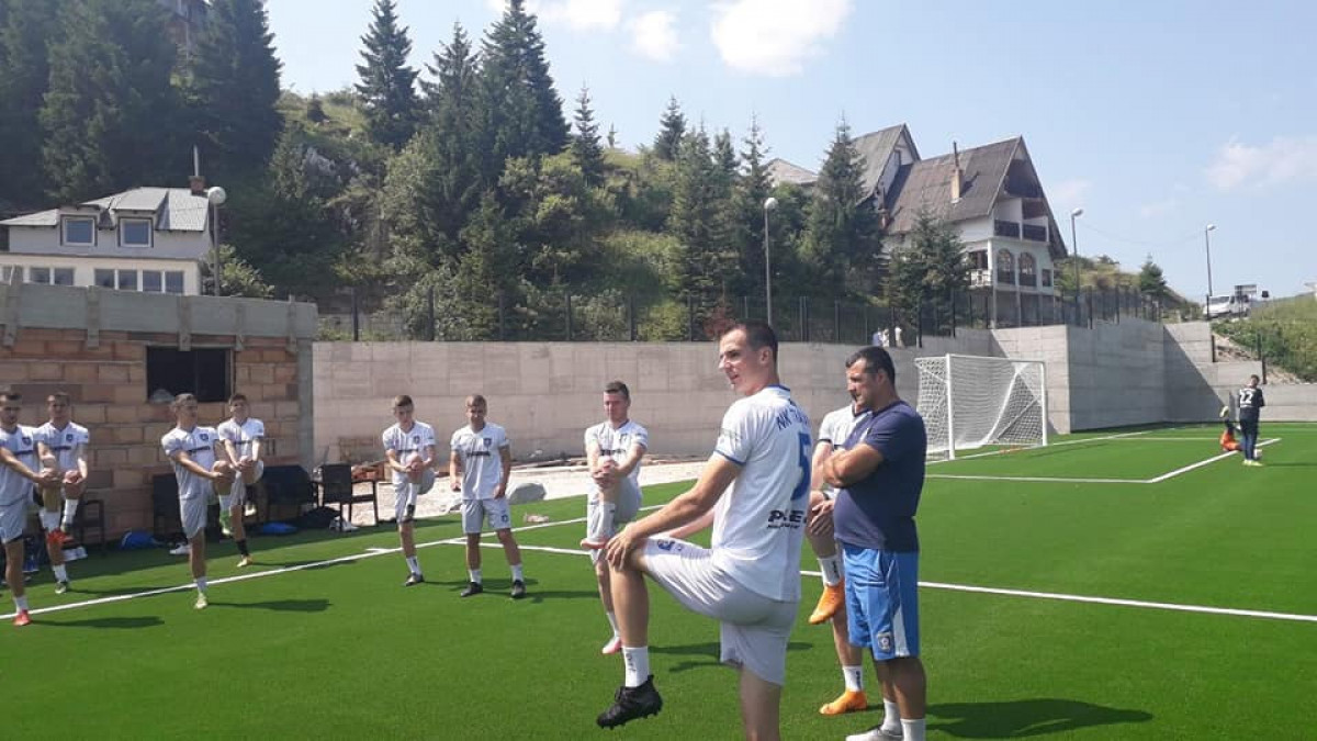 Veziri se vrijedno spremaju: Odrađen trening na Vlašiću, u nedjelju duel sa HNK Cibalia Veziri se vrijedno spremaju: Odrađen trening na Vlašiću, u nedjelju duel sa HNK Cibalia
