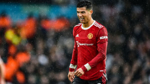 Za vikend pobjegao u Portugal, a kada se vratio u Manchester izraz lica je sve rekao