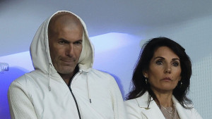 Zinedine Zidane "gurnuo" Vahu u igru, Alžirci ne mogu da vjeruju šta im je Francuz priredio