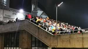 Dok se Makedonci bore za baraž na ulazu na stadion se odvija prava drama 