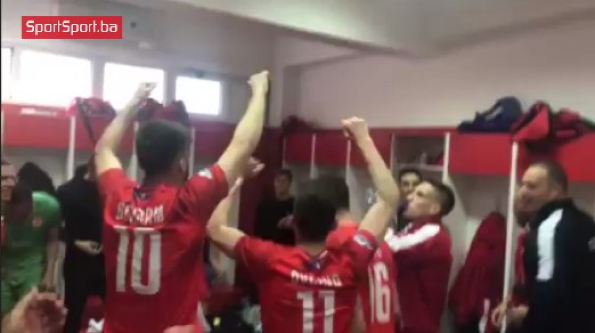 Ludnica u svlačionici Veleža nakon važne pobjede nad NK TOŠK