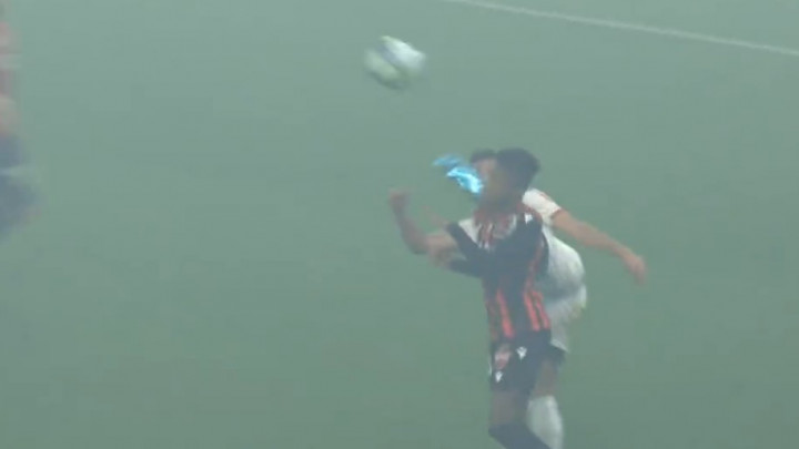 High kick u glavu protivnika za crveni karton