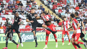 Bešiktaš spektakularnim preokretom slavio u Antaliji, Pjanić se nije previše odmorio