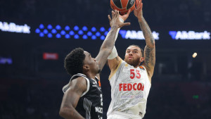 Suspendovan Mike James!