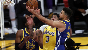 Curry i Warriorsi šokirali Lakerse, Harden i Durent se provukli protiv Bucksa
