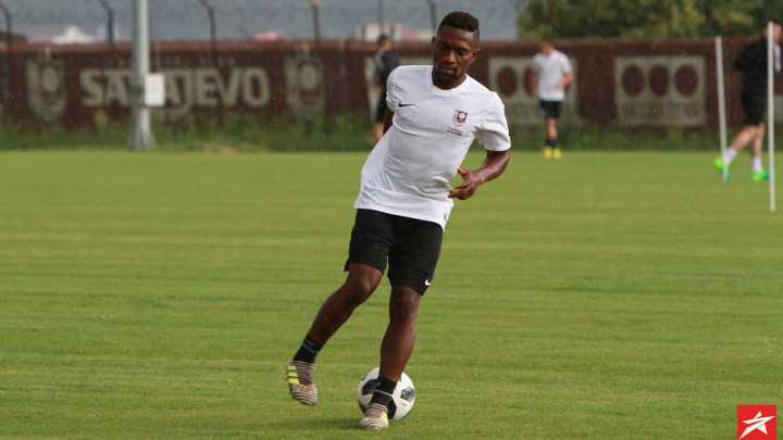 Sarajevo treniralo u Butmiru, Welbeck stigao na probu