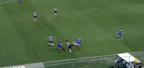 Ronaldinho opet briljira: Fantastičan potez Brazilca