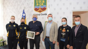 Načelnik Općine Centar Srđan Mandić ugostio rukovodstvo i rukometašice RK Hadžići-Interlogistic