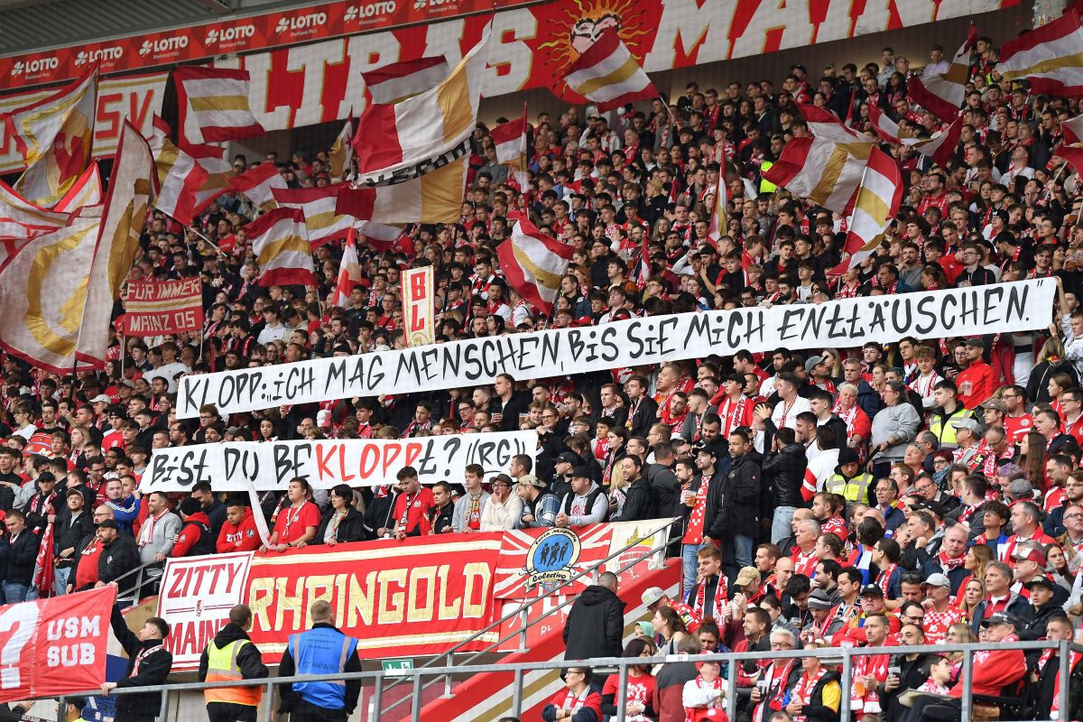 Sve je palo u drugi plan! Navijači Mainza poslali dvije brutalne poruke Jurgenu Kloppu!