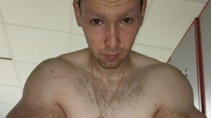 Šta mu uradiše injekcije: "Bodybilder" iz Rusije tvrdi da ima najveće bicepse na svijetu