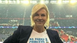 Kolinda Grabar-Kitarović natpisom na majici izazvala apsolutni haos na Parku Prinčeva