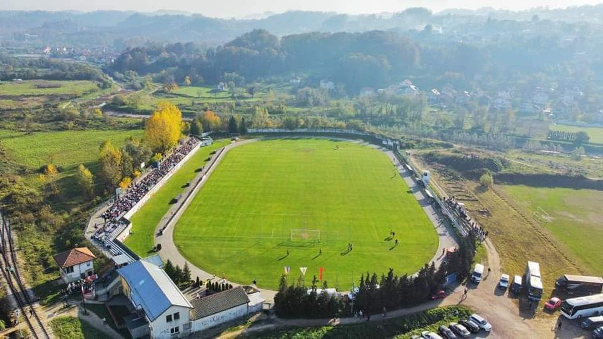 Igrači Gradine u 5 ujutro kreću u Goražde: "Spašavamo grad Srebrenik od poniženja i ispadanja" Igrači Gradine u 5 ujutro kreću u Goražde: "Spašavamo grad Srebrenik od poniženja i ispadanja"