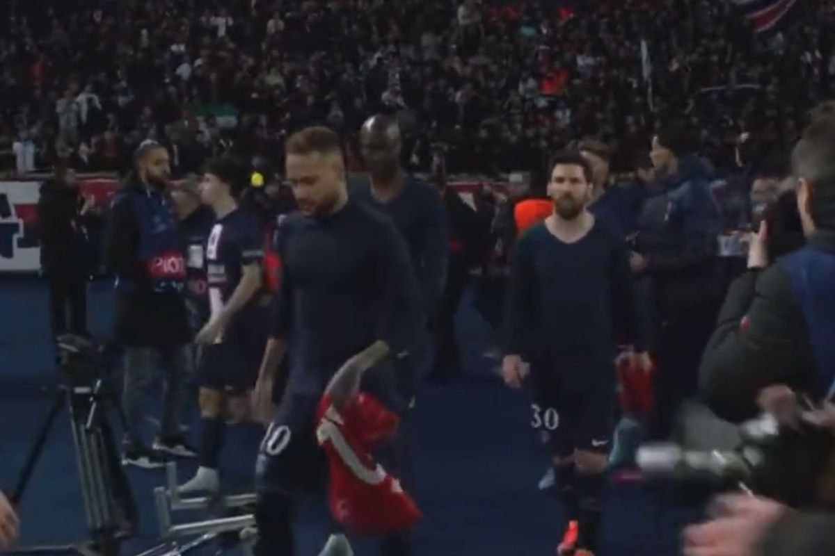  Kakve scene u Parizu - Navijači PSG-a došli u priliku da 'popričaju' s Neymarom i Messijem