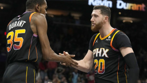 Šokantne riječi bivše NBA zvijezde: "Sijevale su pesnice u svlačionici Phoenix Sunsa"