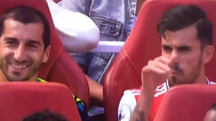 Komična scena na klupi Arsenala: Šta je Ceballos objašnjavao Mkhitaryanu?