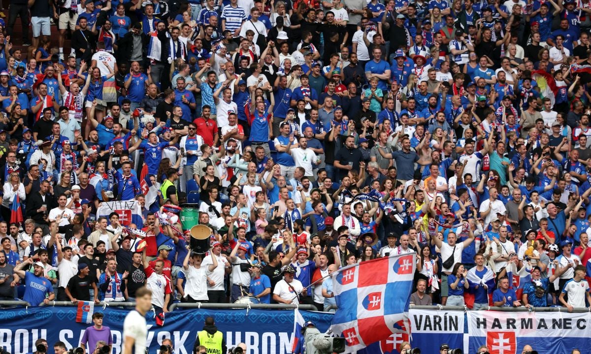 Srbija je ispala sa EURO-a, ali u osmini finala se pojavila zastava koja je izazvala brojne reakcije