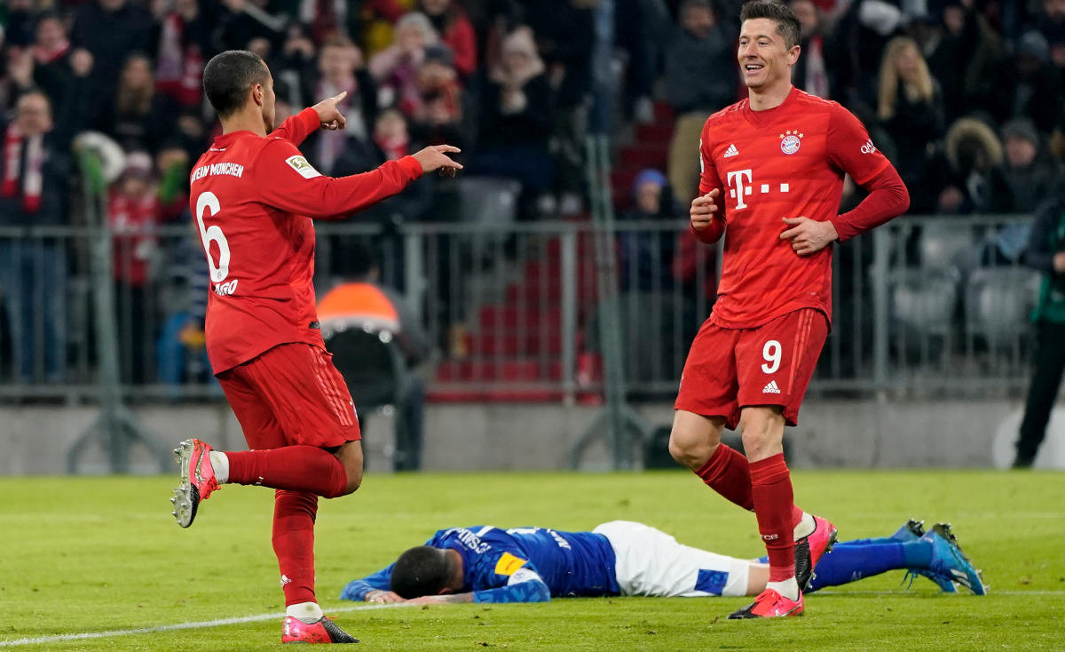 Bayern ispratio Schalke petardom, Lewandowski ponovo iznad Wernera