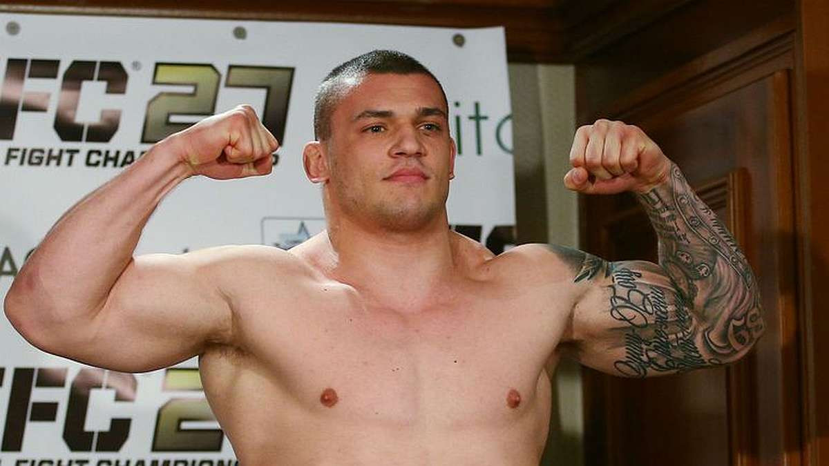 "Sarajevo je grad sa dušom i dobrim ćevapima, očekujem pobjedu na UFC debiju"
