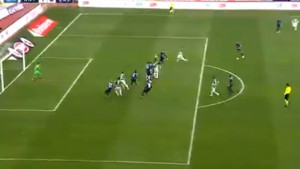 Zna i glavom: Hadžiahmetović postigao snalažljiv gol 