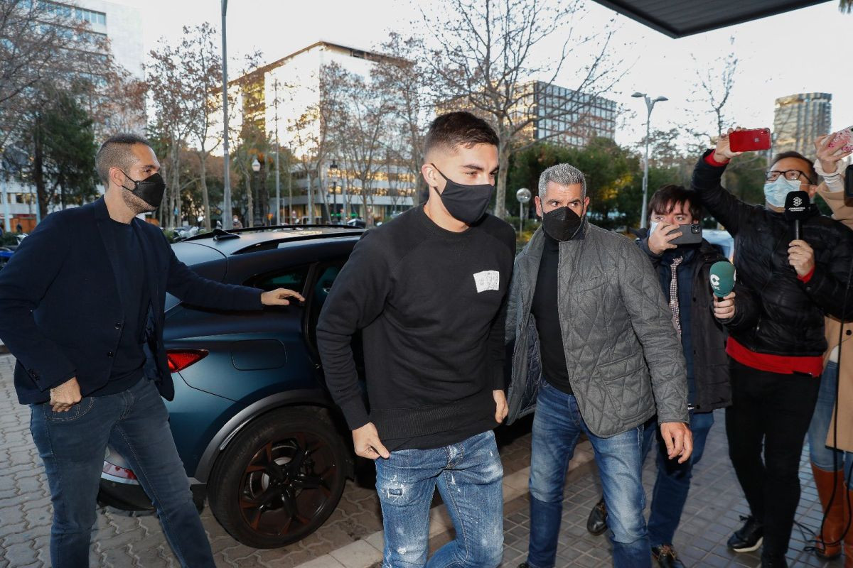 Ferran Torres stigao na ljekarske preglede u Barcelonu Ferran Torres stigao na ljekarske preglede u Barcelonu