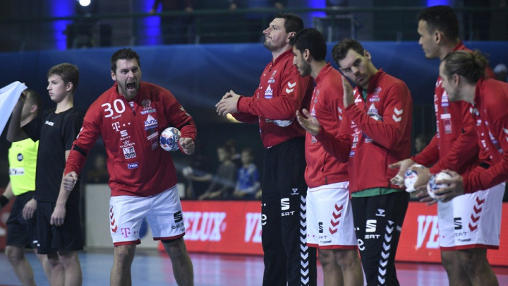 Četiri gola Panića u porazu Meshkova od Terzićevog Veszprema, Građan odličan u porazu svog tima