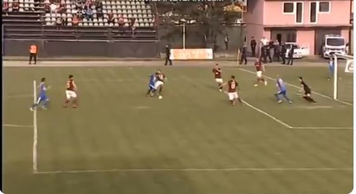Igrači Tuzla Cityja tražili penal, Grbić se nije oglasio Igrači Tuzla Cityja tražili penal, Grbić se nije oglasio