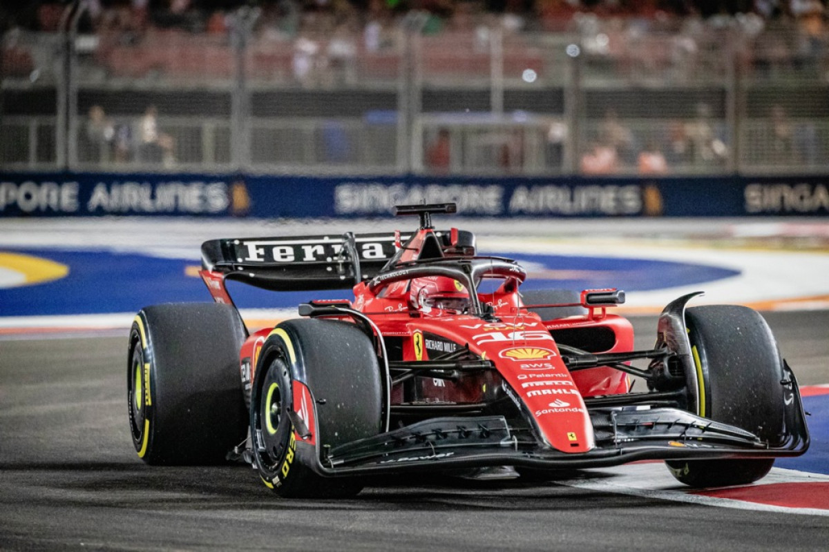 Leclerc najbrži na prvom treningu u Singapuru