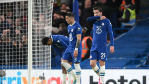 Noćna mora ne prestaje na Stamford Bridgeu, Liverpool igra dok ima nade