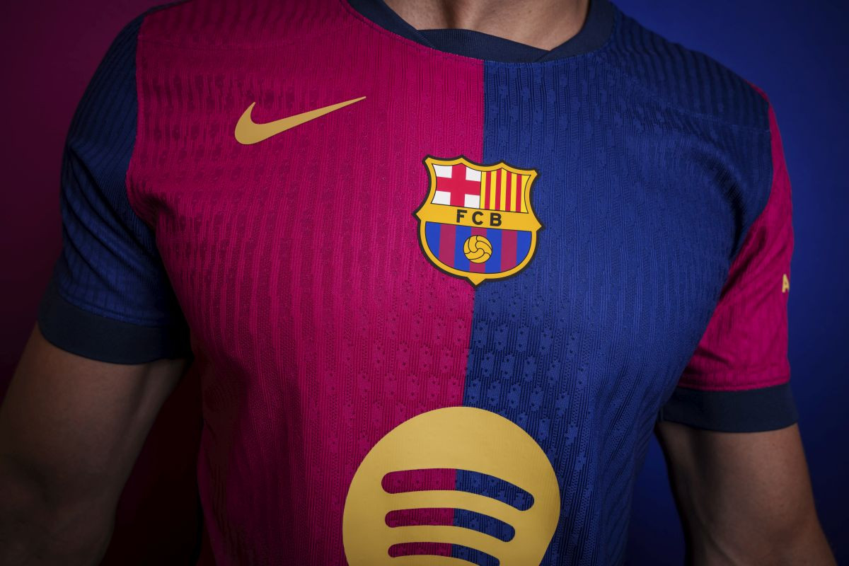 Uposlenik Barce otkrio veliku klupsku tajnu, pa izustio ime zvijezde koja stiže: "Tu je za 3-4 dana" Uposlenik Barce otkrio veliku klupsku tajnu, pa izustio ime zvijezde koja stiže: "Tu je za 3-4 dana"