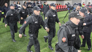 Opsadno stanje, Albance brinu auta s beogradskim tablicama koja kruže Tiranom
