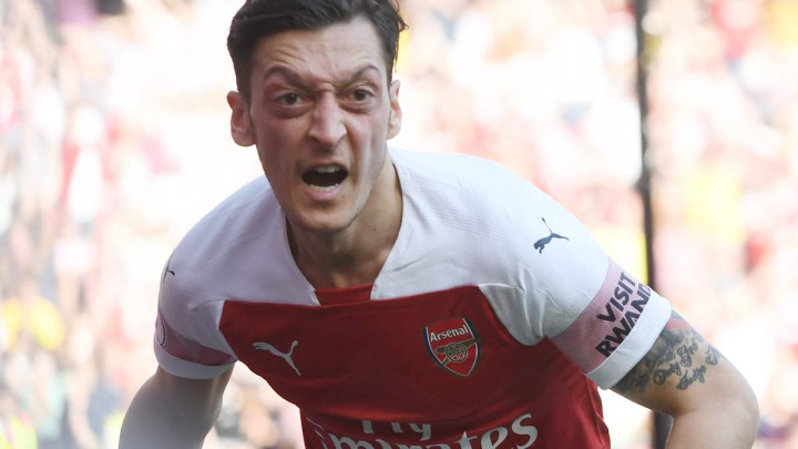 Agent: Ozil ostaje u Arsenalu, to je sigurno