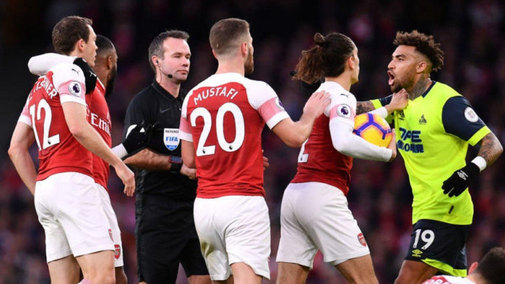 Arsenal slavi pobjedu, a Unai Emery istovremeno tuguje