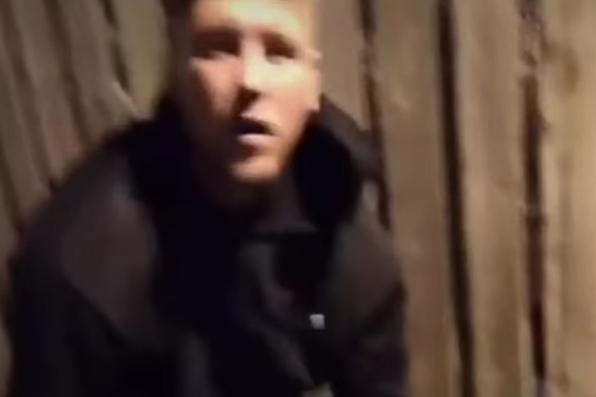 Zvijezdu ulovili pored ograde u akciji s prijateljevom ženom i čitav mu se život odjednom srušio Zvijezdu ulovili pored ograde u akciji s prijateljevom ženom i čitav mu se život odjednom srušio