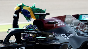 Hamilton pod istragom poslije najtežeg vikenda u karijeri