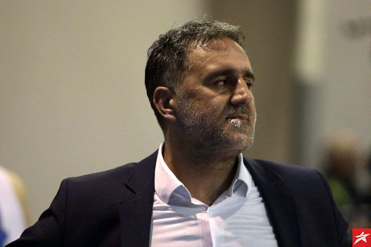 "Proglasiti kraj lige i Partizanu dodijeliti titulu..." "Proglasiti kraj lige i Partizanu dodijeliti titulu..."