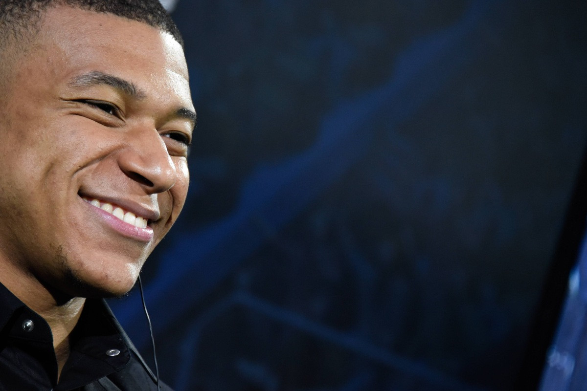 Noga preko noge i užitak bez granica - Mbappe spreman uzeti 222 miliona i nestati na godinu dana