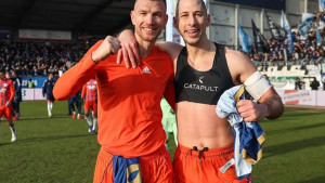 Džeko "zapalio" Gelsenkirchen objavom na Instagramu, kapiten Schalkea "progovorio" bosanski