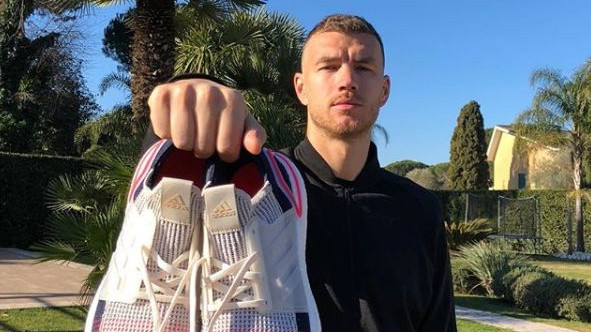Edin Džeko reklamirao nove patike, a onda se oglasili Francesco Totti i Izet Hajrović