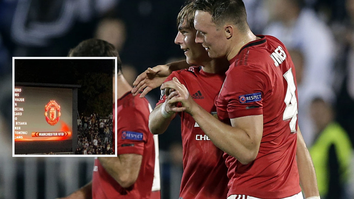 Englezi u čudu zbog načina na koji su ispisana imena igrača Uniteda na semaforu u Beogradu