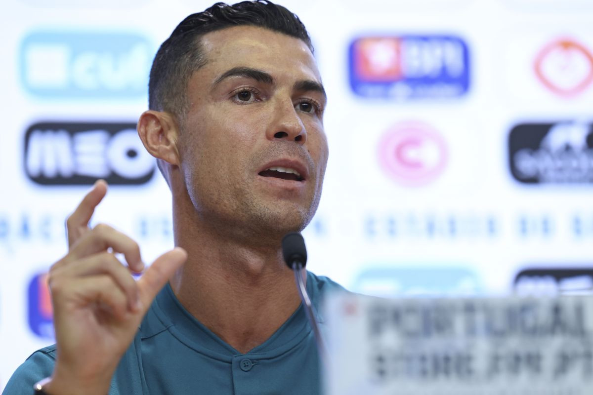 "Ronaldo izgleda kao trener, mogao bi voditi United ili Real..." "Ronaldo izgleda kao trener, mogao bi voditi United ili Real..."