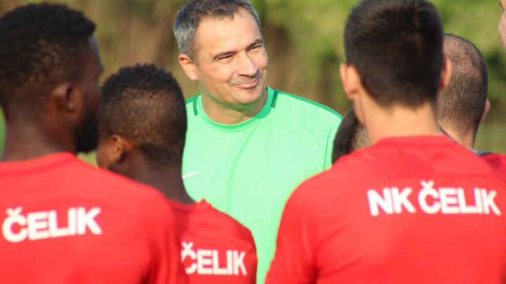 Marko Babić upoznao nogometaše Čelika i zajedno s pomoćnicima odradio prvi trening