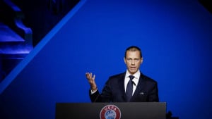 UEFA uskoro donosi odluku o navijačima u završnici eurokupova