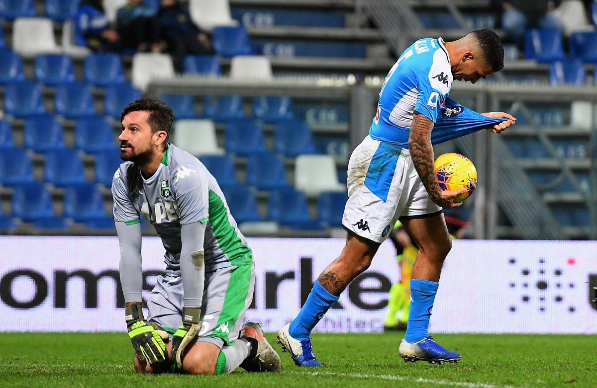 Napoli autogolom u 96. minuti stigao do pobjede protiv Sassuola i prekinuo crni niz