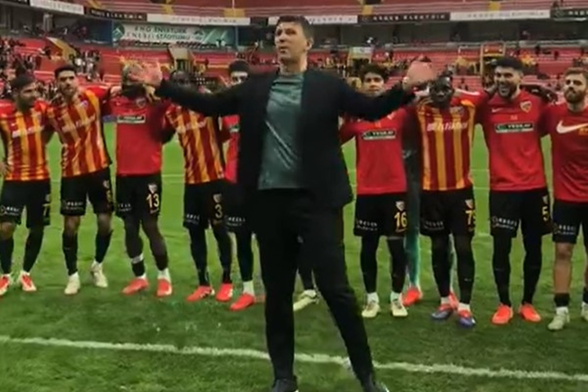 Sergej Jakirović preporodio Kayserispor, navijači mu priredili veliku čast - Ovo treba zaraditi! Sergej Jakirović preporodio Kayserispor, navijači mu priredili veliku čast - Ovo treba zaraditi!