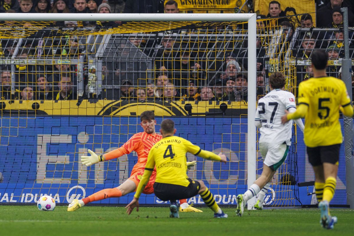 Spektakularno poluvrijeme u Dortmundu, Demirović postigao novi gol