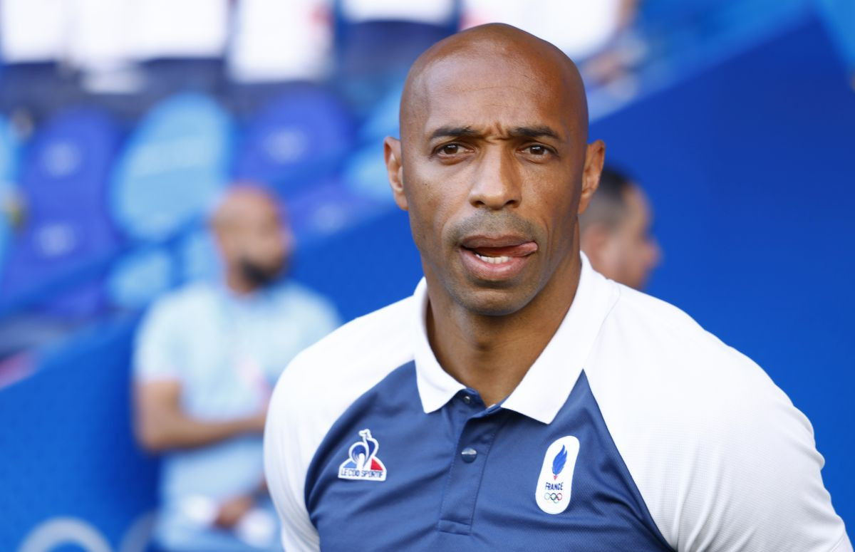 Thierry Henry iznenada napustio selektorsku poziciju u mladoj reprezentaciji Francuske Thierry Henry iznenada napustio selektorsku poziciju u mladoj reprezentaciji Francuske