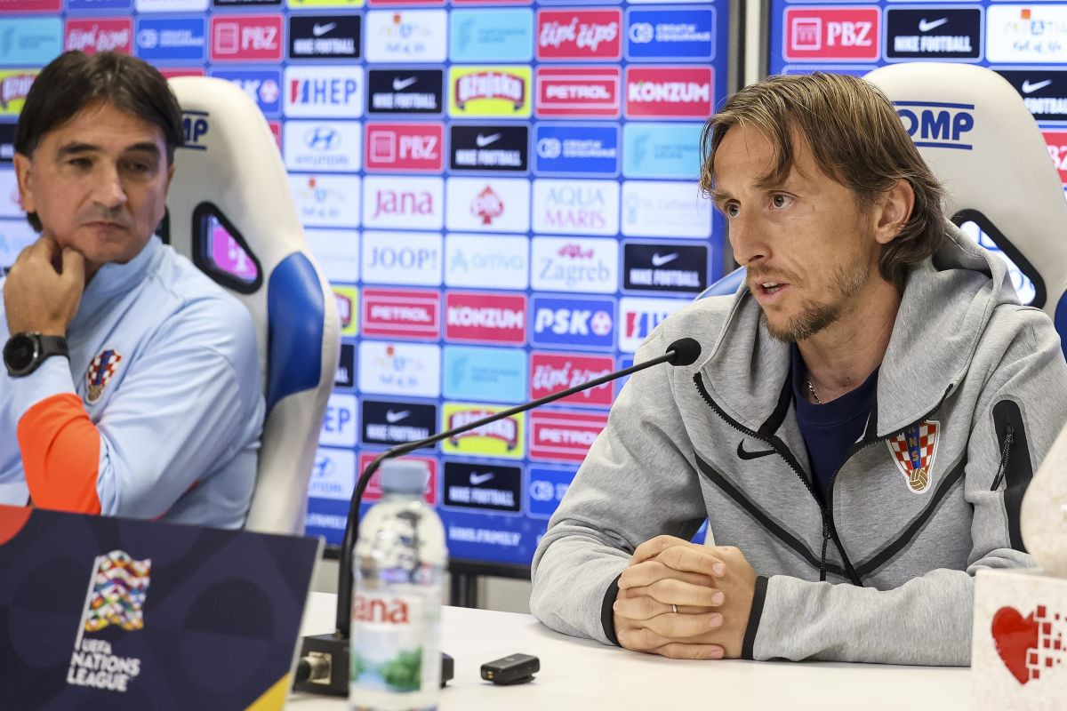 Modrić želi izbjeći scenario iz prošle godine, dao zahtjev Realu, pa "dobio šamar" iz Madrida Modrić želi izbjeći scenario iz prošle godine, dao zahtjev Realu, pa "dobio šamar" iz Madrida