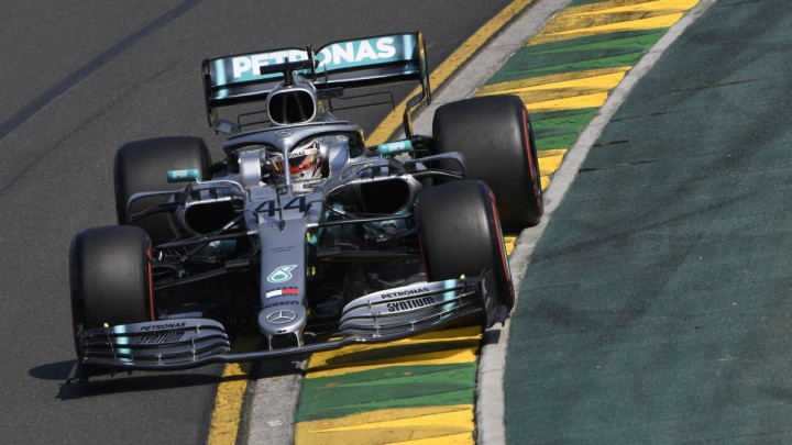 Nova sezona, ali stare navike: Lewis Hamilton najbrži u kvalifikacijama u Melburnu