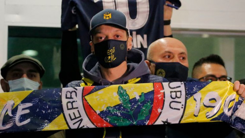 Ozil je odustao od nestvarne količine novca samo da majci ispuni želju
